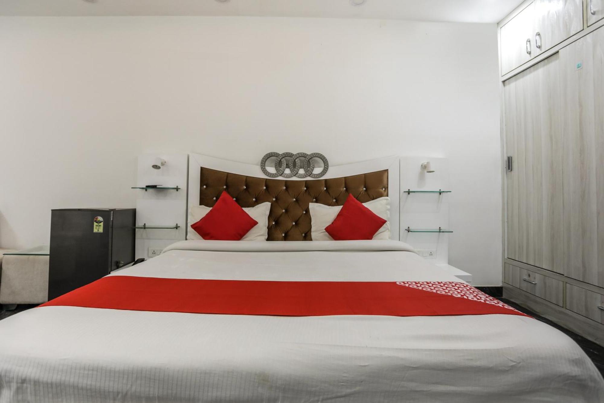 Jhajhar Hotel O Aarush מראה חיצוני תמונה