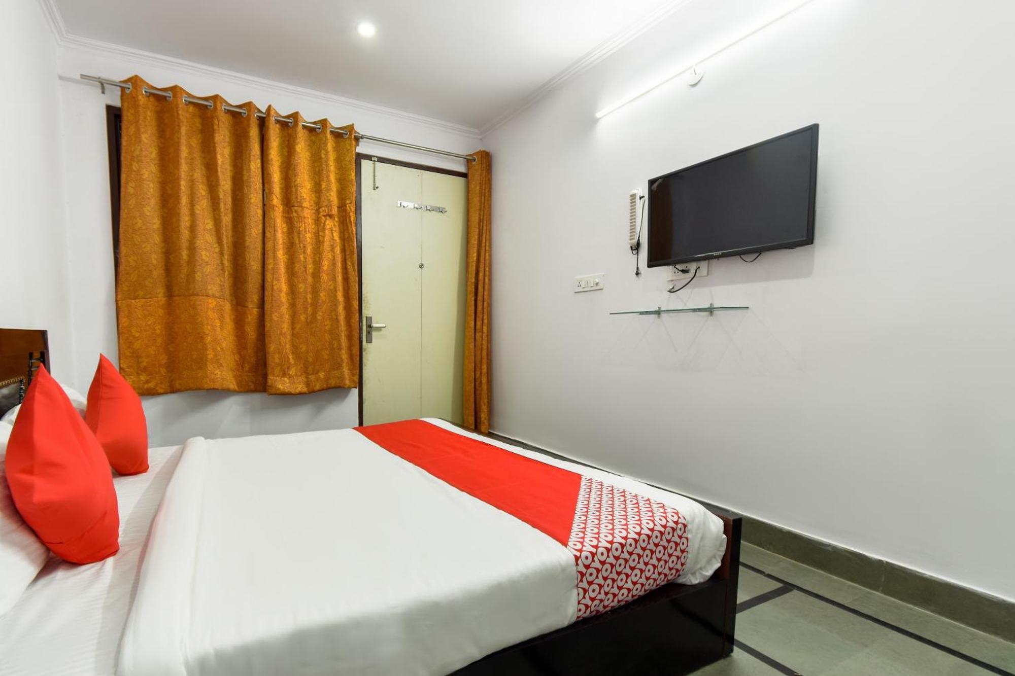 Jhajhar Hotel O Aarush מראה חיצוני תמונה